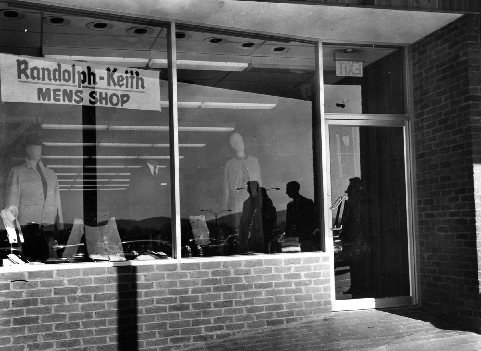 1960-12-06 Men's Shop